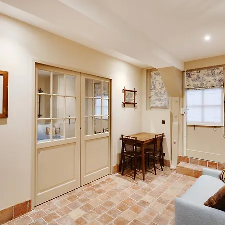 Pick A Flat's In Saint Germain - Paul-louis Courier Paříž
