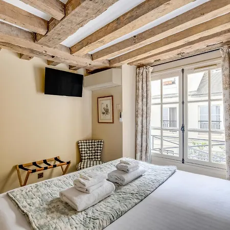Pick A Flat's In Saint Germain - Paul-louis Courier *