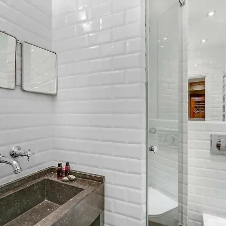 Pick A Flat's In Saint Germain - Paul-louis Courier
