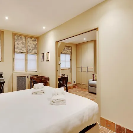 Pick A Flat's In Saint Germain - Paul-louis Courier