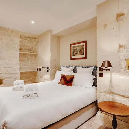 Pick A Flat's In Saint Germain - Paul-louis Courier *