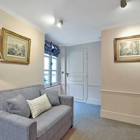 Pick A Flat's In Saint Germain - Paul-louis Courier